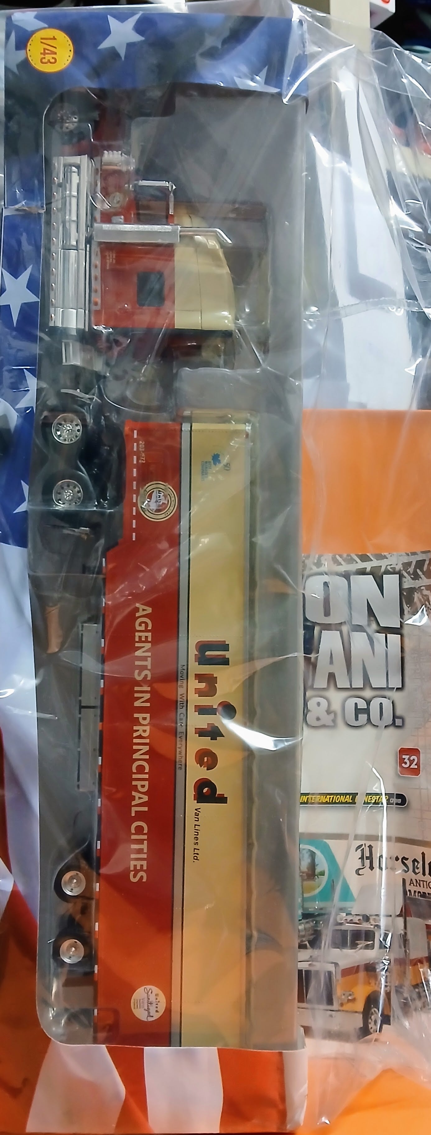 Camion Americani & Co. VOL. 32 - INTERNATIONAL LONESTAR (2010) - scala 1:43