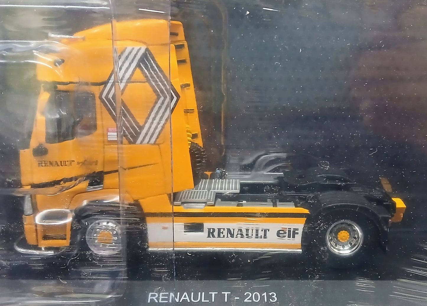 TRUCK TUNING COLLECTION VOL.32 - RENAULT T HIGH - 2013