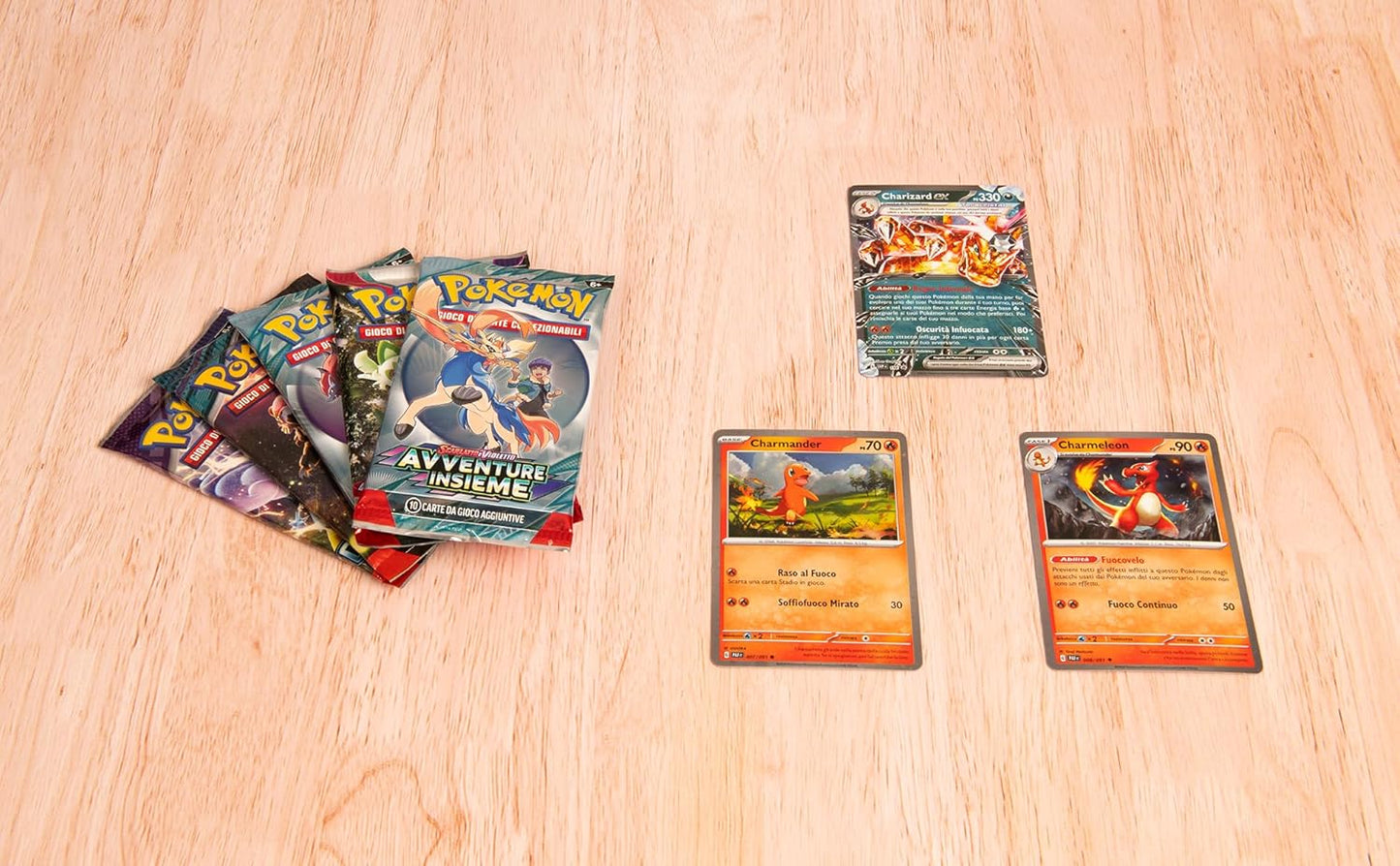 Pokémon GCC: collezione speciale Charizard-ex - una carta promozionale olografica, due carte olografiche, una carta lenticolare gigante e cinque buste di espansione
